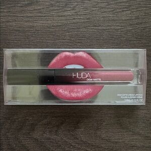 HUDA BEAUTY Demi Matte Cream Lipstick
